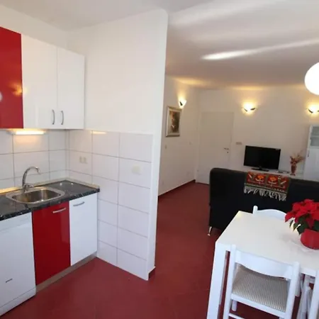 Nadi Apartment *
