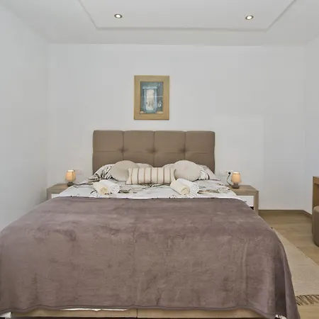 Nadi Apartment Hvar Town